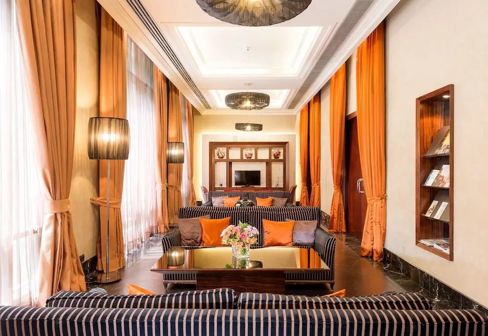 هتل بارسلونا 4 ستاره